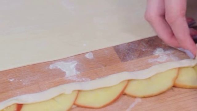 Розы из яблок