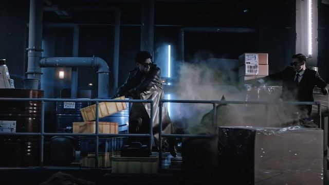 Titan 810 | Who dirty the warehouse