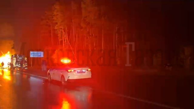 На выезде из подмосковной Коломны горит большегруз