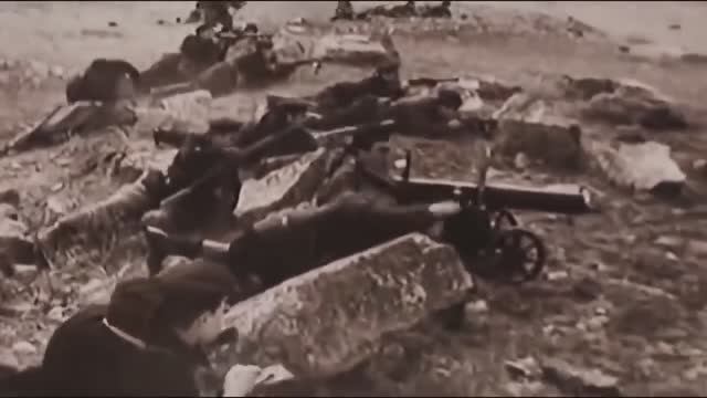 НАС ОСТАВАЛОСЬ ПЯТЕРО.
