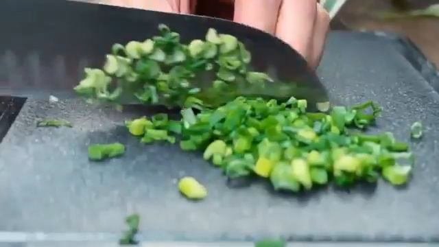 В_аэрогриле：_просто_добавьте_яйцо_Настолько_вкусно,_что_можно_готовить