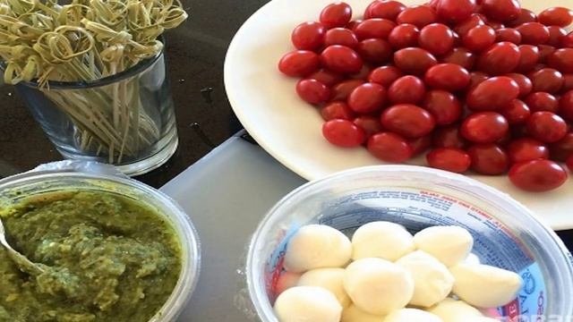Новогодняя закуска Капрезе