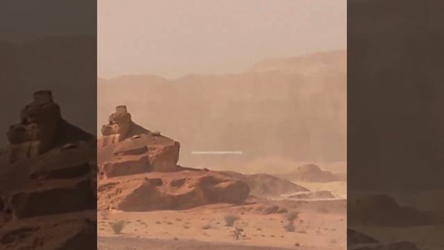 Massive_UFO_Sighting_over_Israel!_Incredible_UFO_Video_2019_Alien.mp4