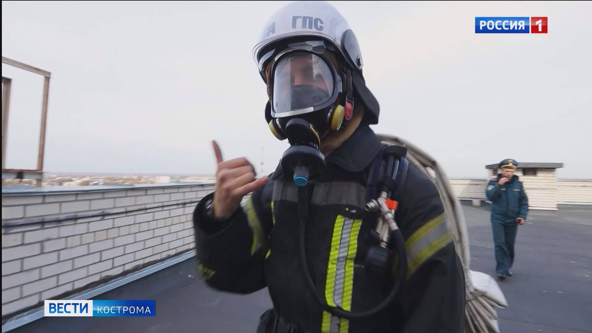 Костромские и ивановские пожарные штурмовали на скорость самый высотный дом областной столицы
