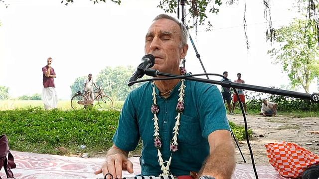 2025.10.09 04 Bada Hari Prabhu Kirtan