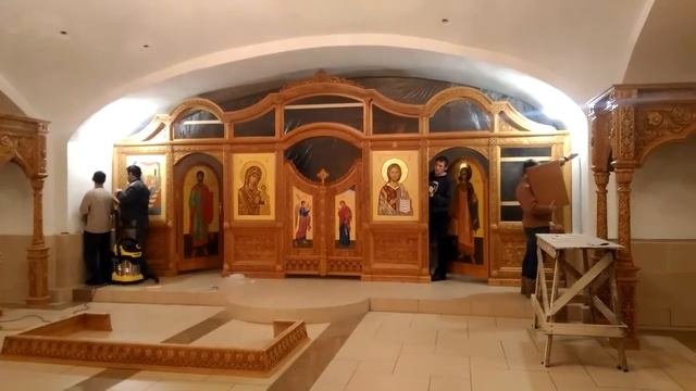 Новый резной иконостас