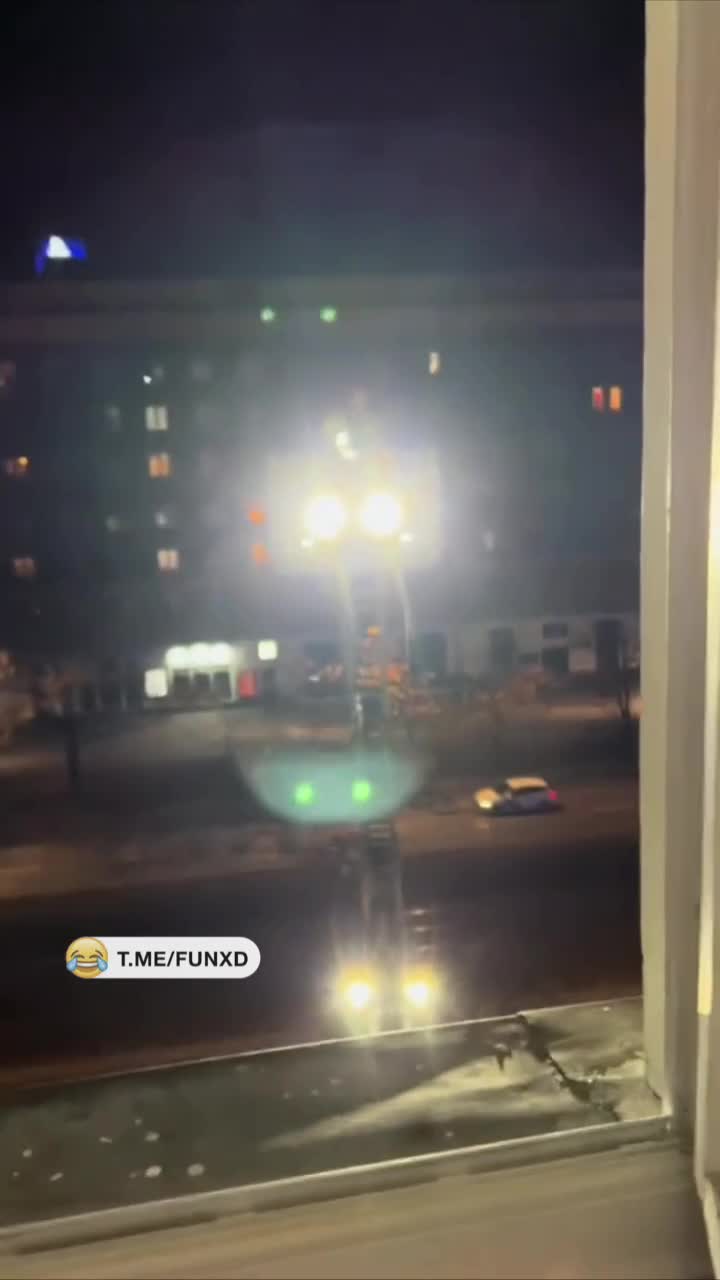 Бдительные соседи вызвали пожарных😆