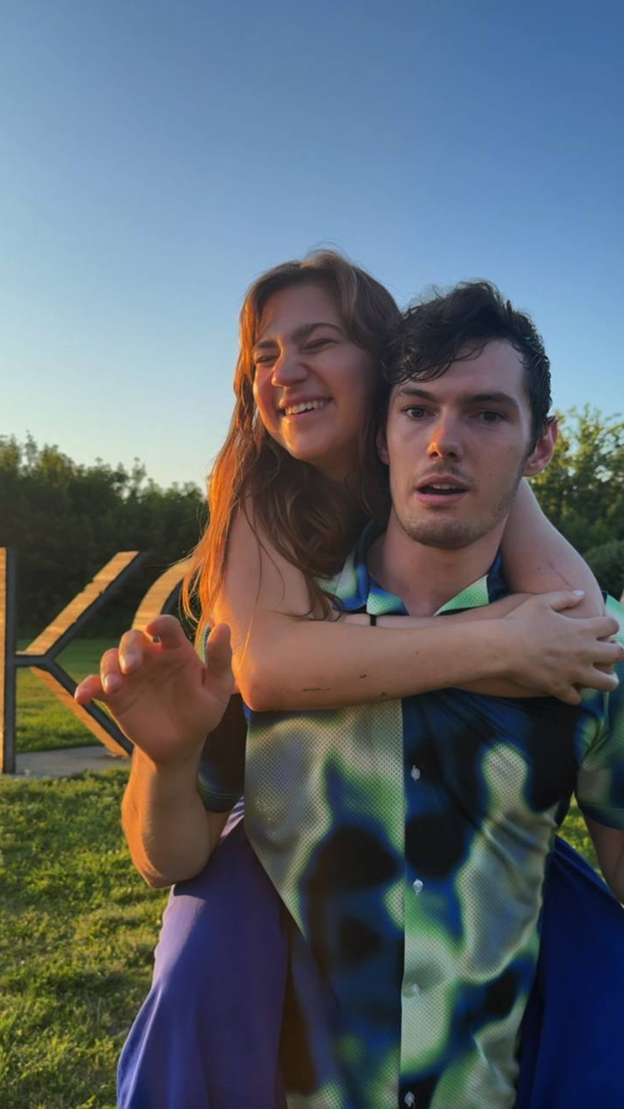 Для большинства отношений это странно, но для нас норм 🤯❤️