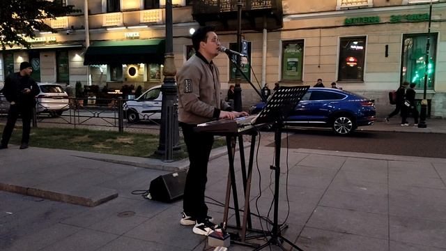 ИВАН ГАРД ВЫСТУПАЕТ НА БОЛЬШОЙ КОНЮШЕННОЙ УЛИЦЕ