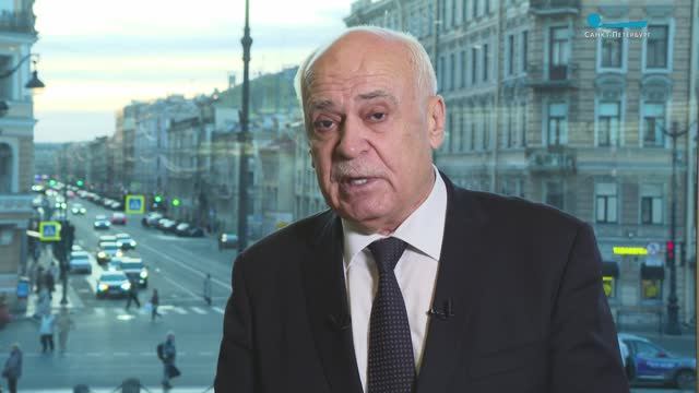 Нам 15 лет. Народный артист России Николай Буров поздравляет Телеканал «Санкт-Петербург»