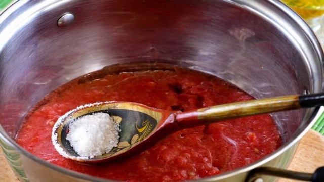 Лечо из перца и помидор с чесноком