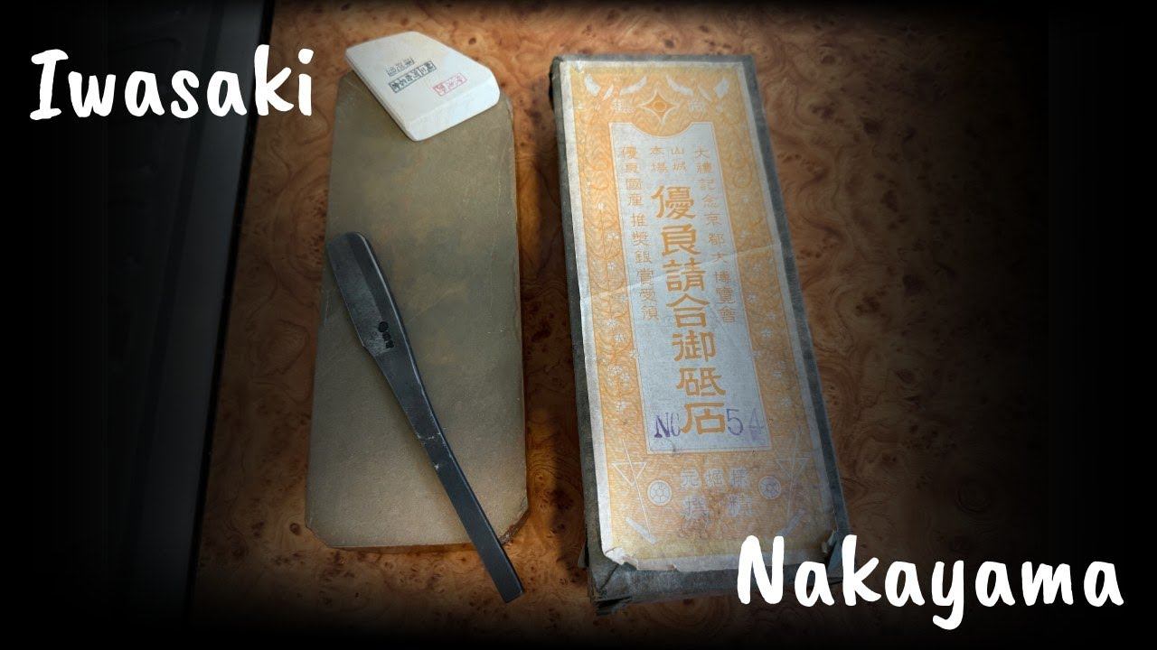 Sharpening The Iconic Iwasaki Kamisori On A Nakayama Whetstone