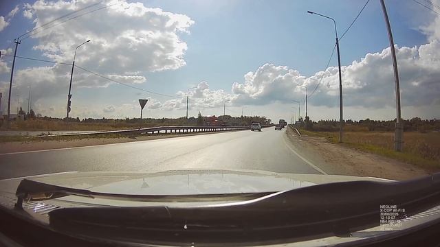 Катаюсь на Волге ГАЗ 2410. Запись с сигнатурный гибрид Neoline DEEPSCAN WI-FI BLACK. Смотреть в 4К