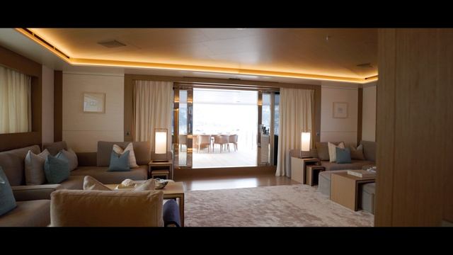 Огромная моторная яхта ALFA от Benetti