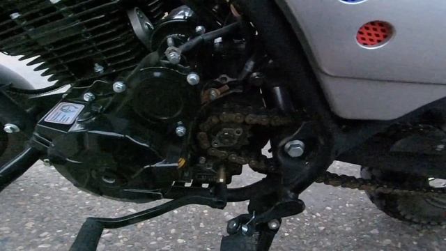 Racer Triumph слизало шлицы на ведущей 14 зубой звезде Отзыв о цепи SFR-HO
