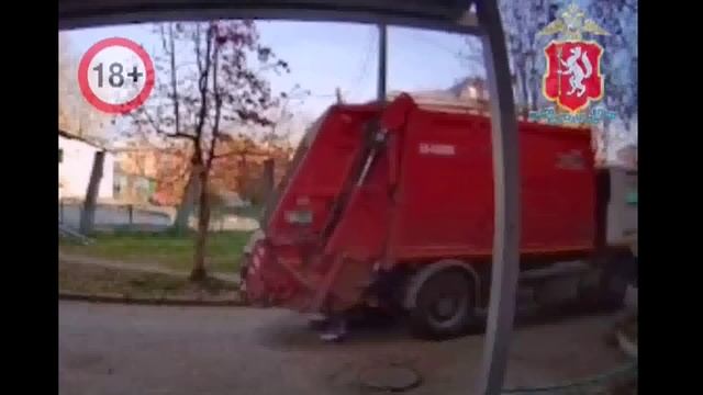 В результате наезда автомобиля коммунальной службы погибла 89-летняя местная жительница.