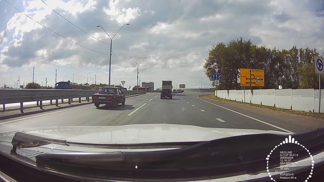 Катаюсь на Волге ГАЗ 2410. Запись с сигнатурный гибрид Neoline DEEPSCAN WI-FI BLACK. Смотреть в 4К