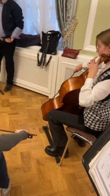 Готовимся к концерту 10 декабря #временагода  #orchestra #cello