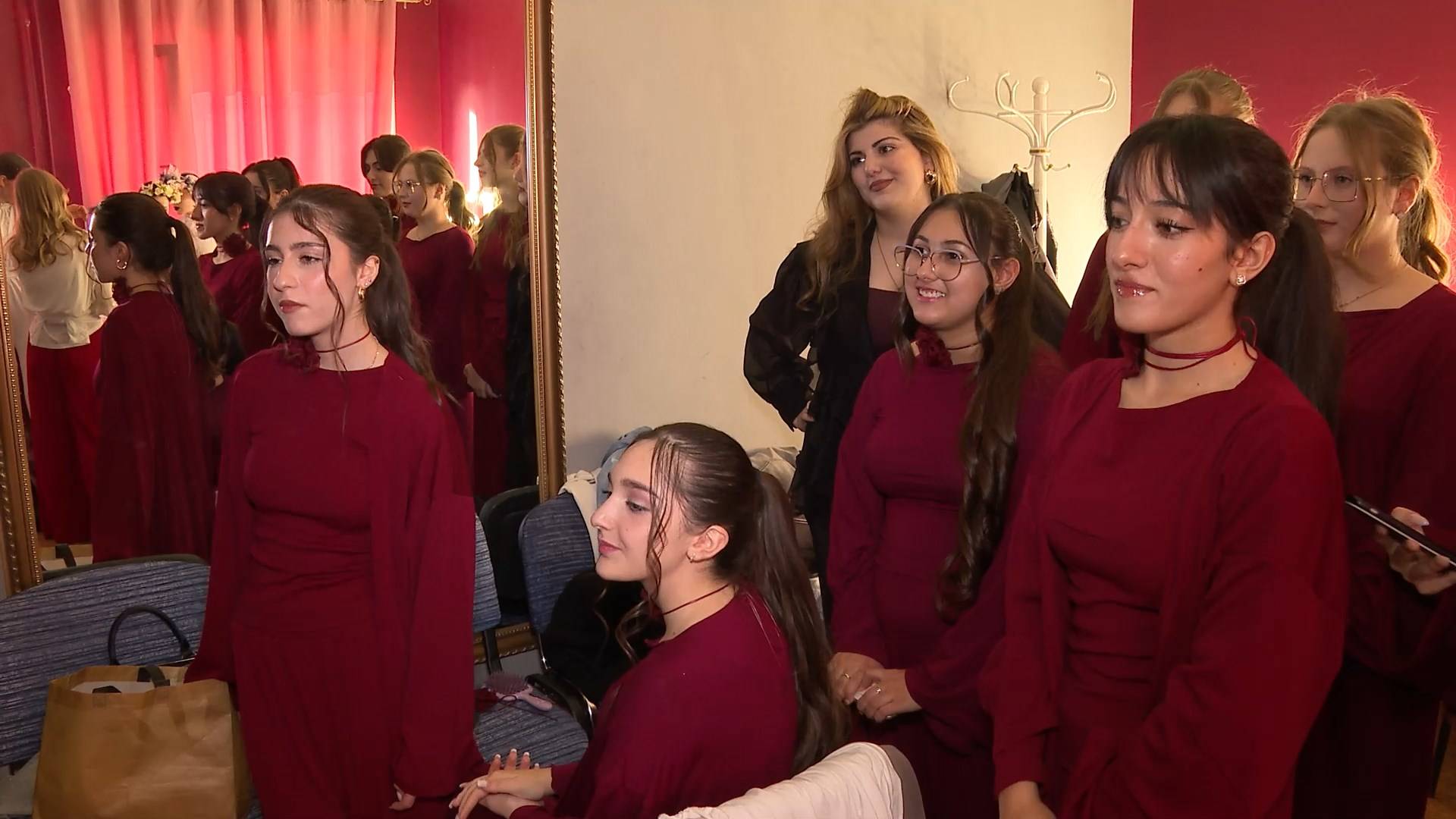 (12+) Огонь на сцене
