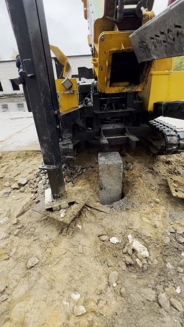 Забивка свай 300/300/7 метровые , Ярославль база Черноземье