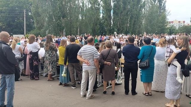 Фотозона на выпускной в школу 💫 Золото