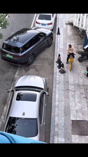 Завораживает
