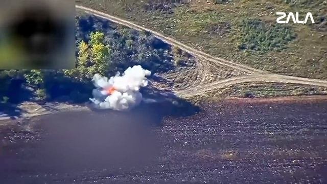 ZALA «Ланцет» поражают радиолокационные станции RADA на позициях ВСУ…🔽🔽🔽