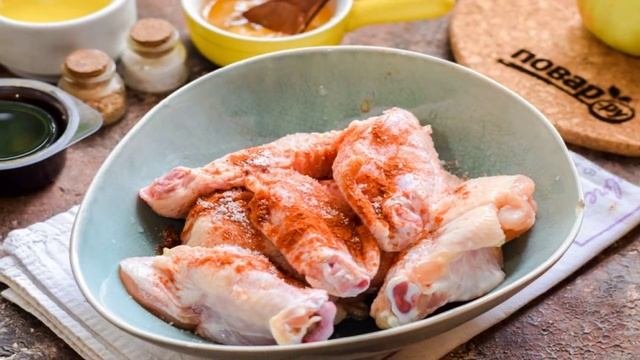 Курица с яблоками и медом в духовке
