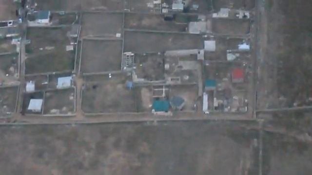 АН-12 посадка Баку сквозь облака.
