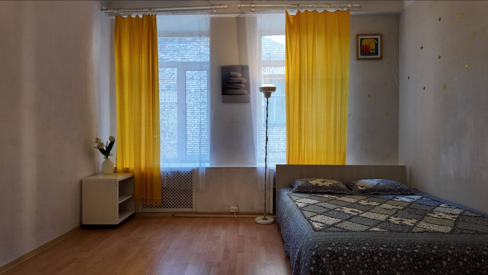 3-комнатная квартира в 170 метрах от станции метро "Горный институт" в СПб