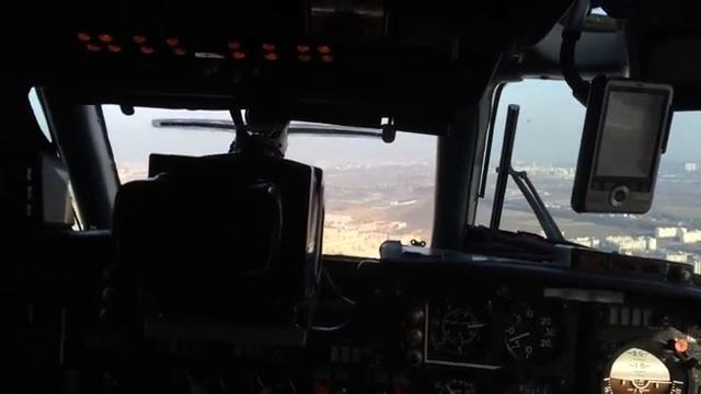 Заход на посадку Ан-26 Жуляны UKKK .