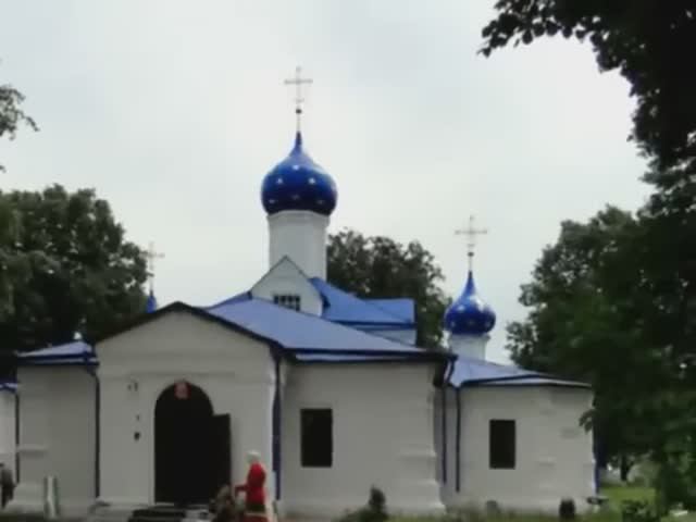 Монастыри.