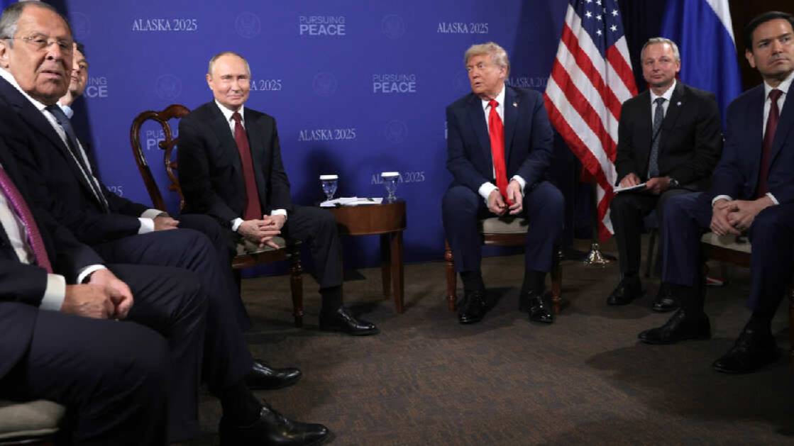 Путин: РФ остается с США в рамках достигнутых на Аляске договоренностей