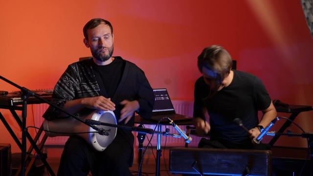Международный Атлас Облаков - Танец деревянных человечков