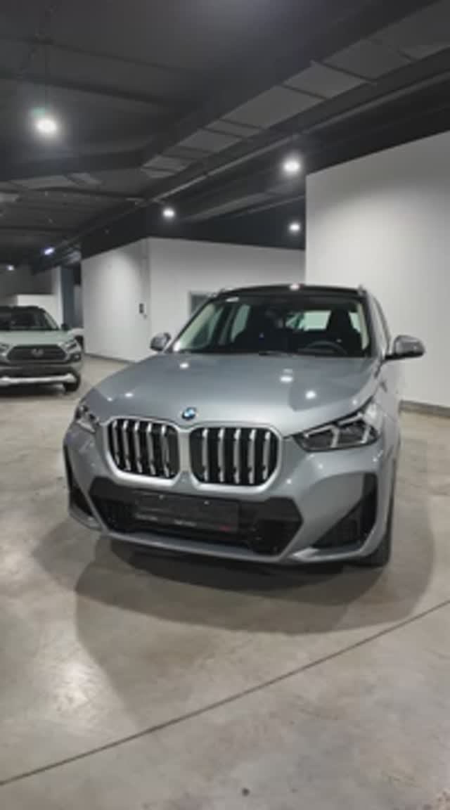 BMW X1 серый перламутр