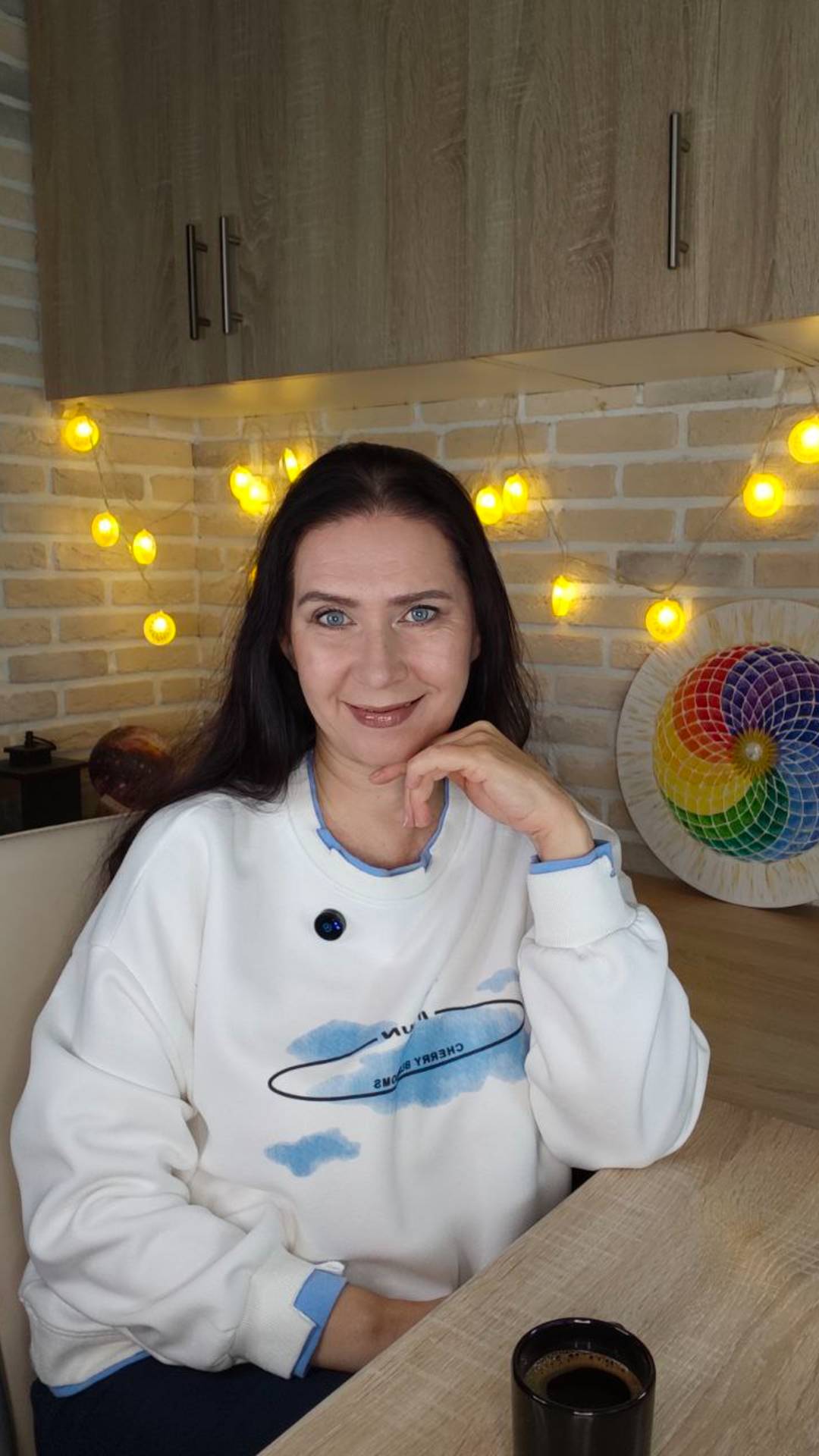 МУЖЧИНА НАМНОГО МЛАДШЕ