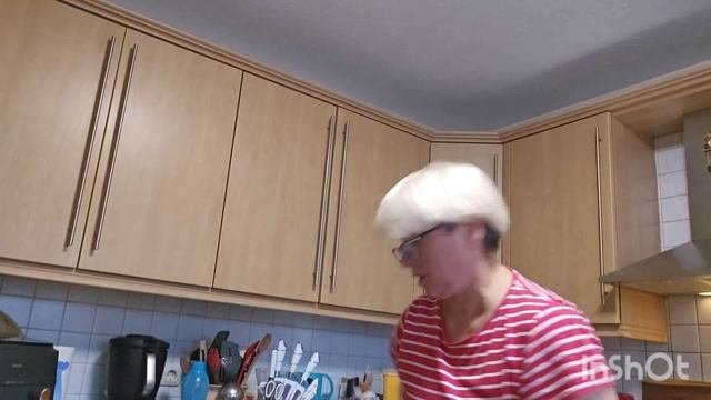 9 Октября.Мою окна ,варю обед .Ну да не шишнадцать ага😁😉
