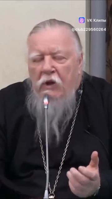 Концу жизни поняь что счастье только в детях.Отец.Дмитрий Смионов.