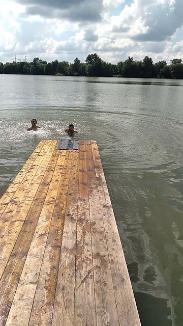 Падаем в чистую воду ледникового Данилище озера