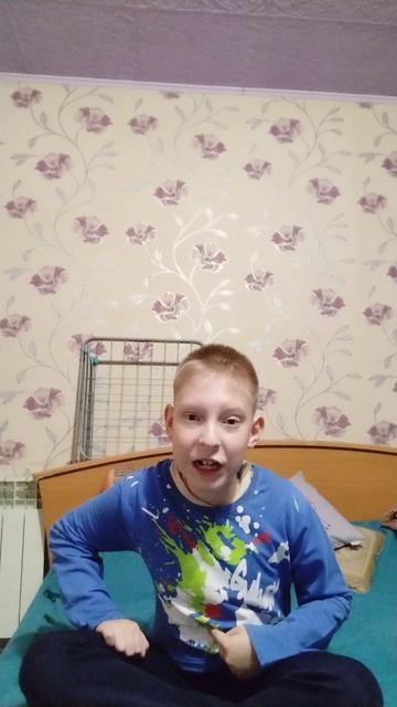 КОГДА ПОПРОСИЛИ ПОСИДЕТЬ С МЕЛКИМ
