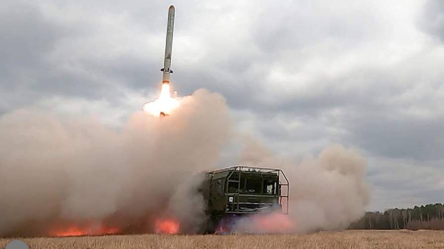 ВС РФ в ответ на атаки Киева нанесли массированный удар по объектам ВПК Украины