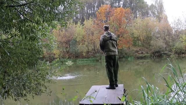 РЫБАЛКА У ДОМА НА ПОПЛАВОК В КОНЦЕ СЕНТЯБРЯ НА ПЛОТВУ! ТЕСТО=КРУПНАЯ ПЛОТВА!