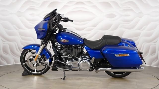 Harley-Davidson Street Glide Vin 5HD1KB75XRS621072