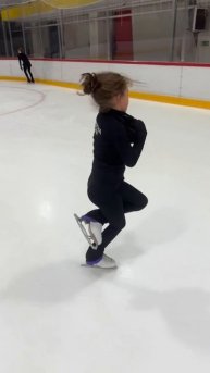 2025-09 Ксения Сидоровская - вращение