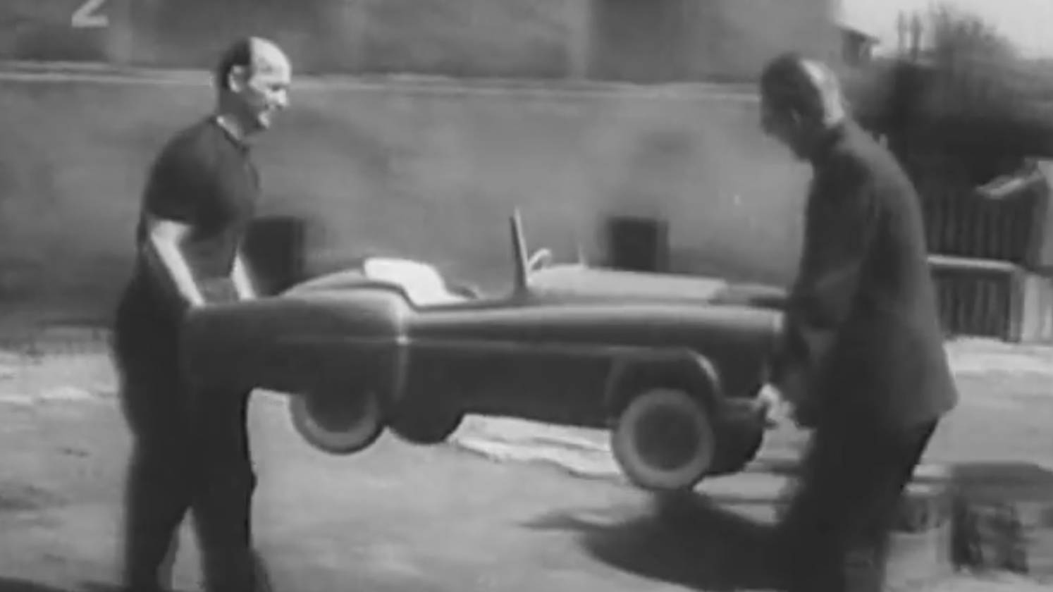 1957 год. Детский автомобиль из Польшы.
