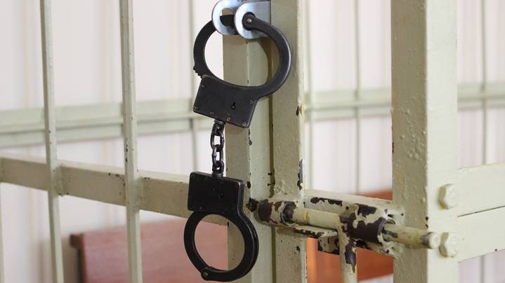 В Орле молодую девушку арестовали за госизмену совершенную до совершеннолетия