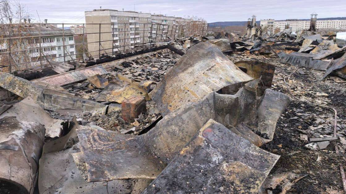Непотушенная сигарета стала причиной пожара в пятиэтажке в Сосновоборске
