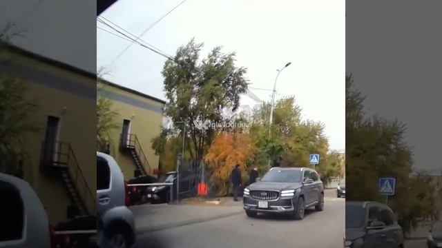 Конфликт мотоциклиста с автомобилистом в Хабаровске