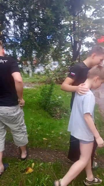 СВО. Семья провожает зятя. Возвращайся живым, здоровым. Любим очень и ждем.