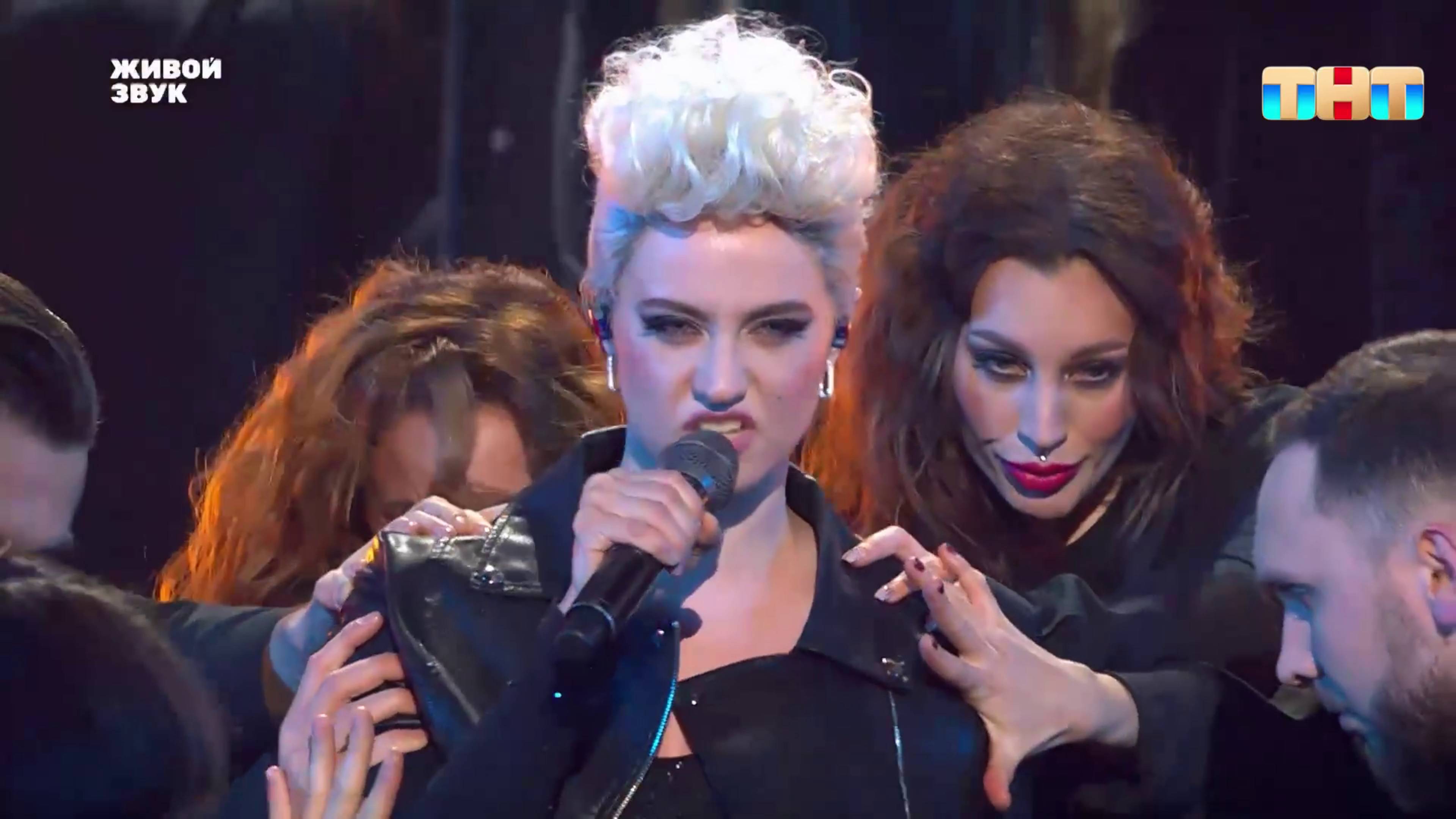 Перевоплощение в Pink  The Truth About Love  ЯРЧЕ ЗВЁЗД